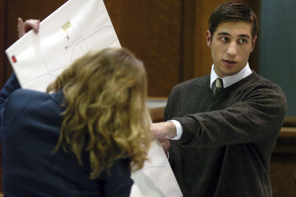 Sebuah perusahaan asuransi diperintahkan membayar $44 juta dalam gugatan hukum yang diajukan oleh seorang pria yang dibebaskan dari penjara di Missouri